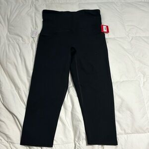Black cropped Spanx active legging